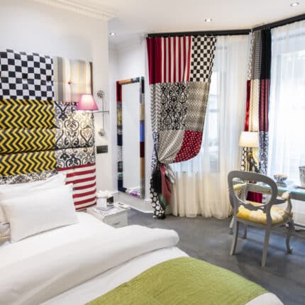 TheExhibitionist_highres_52